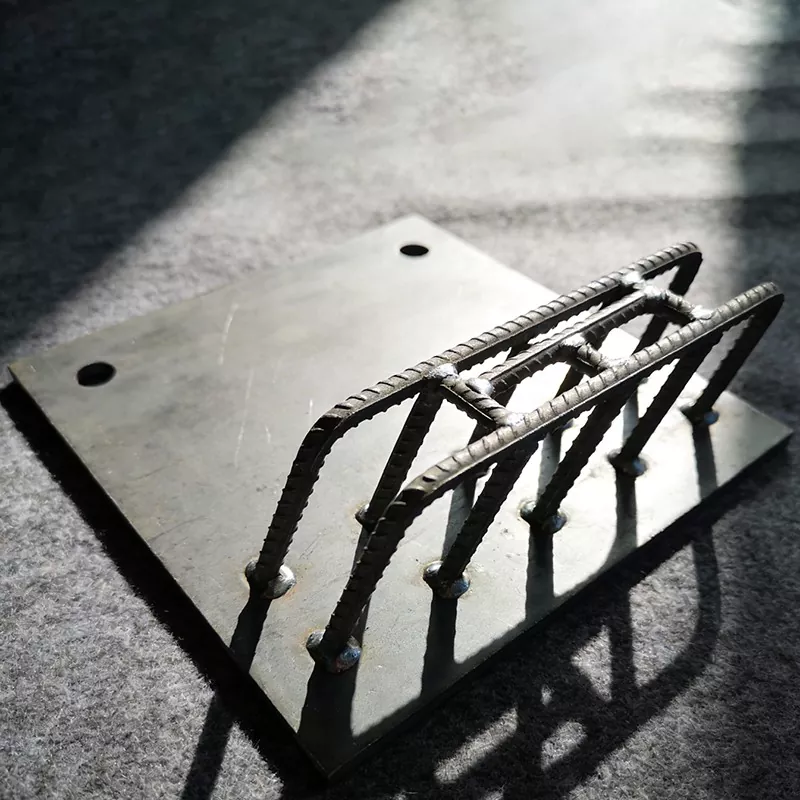 एंबेडेड एंकर प्लेट