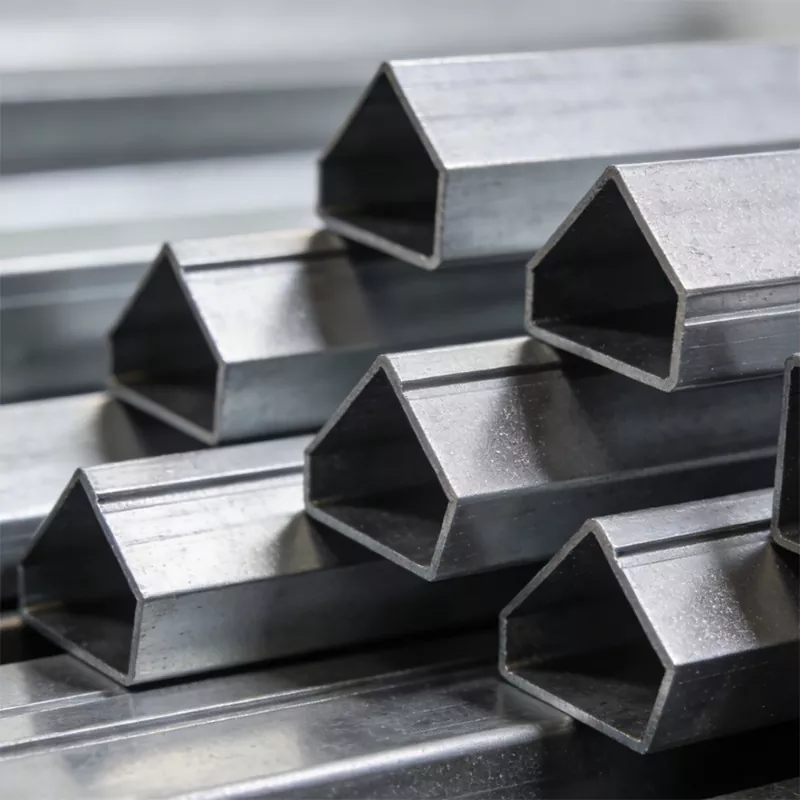 शार्प कॉर्नर स्क्वायर ट्यूब